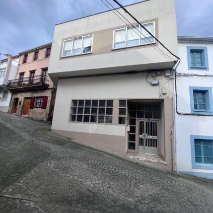 Edificio centro de Mugardos